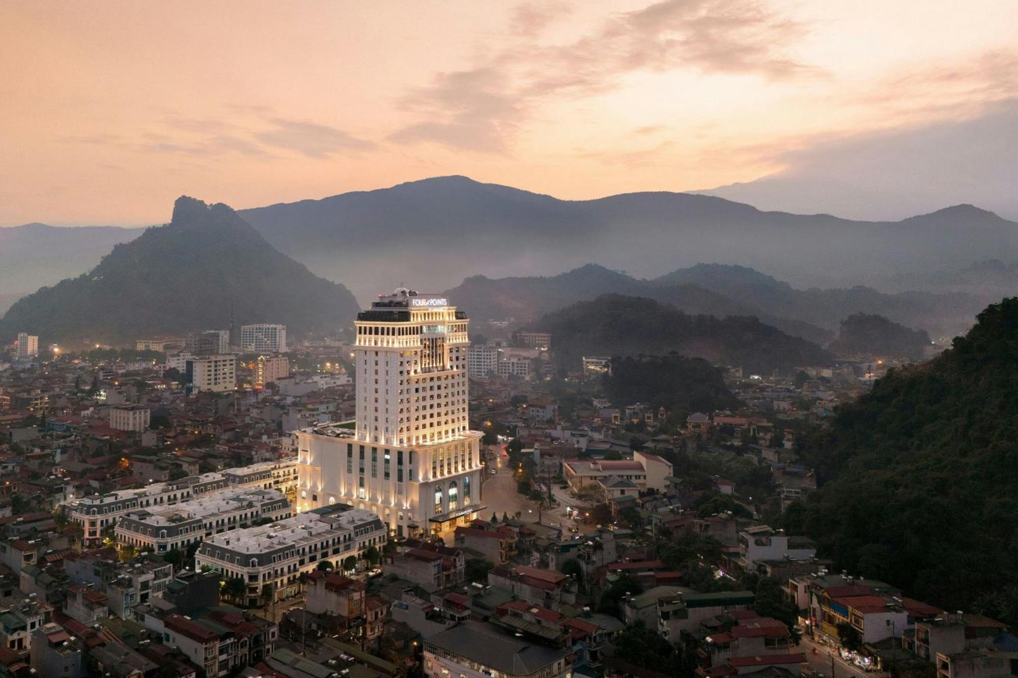 Four Points By Sheraton ห่าซาง ภายนอก รูปภาพ